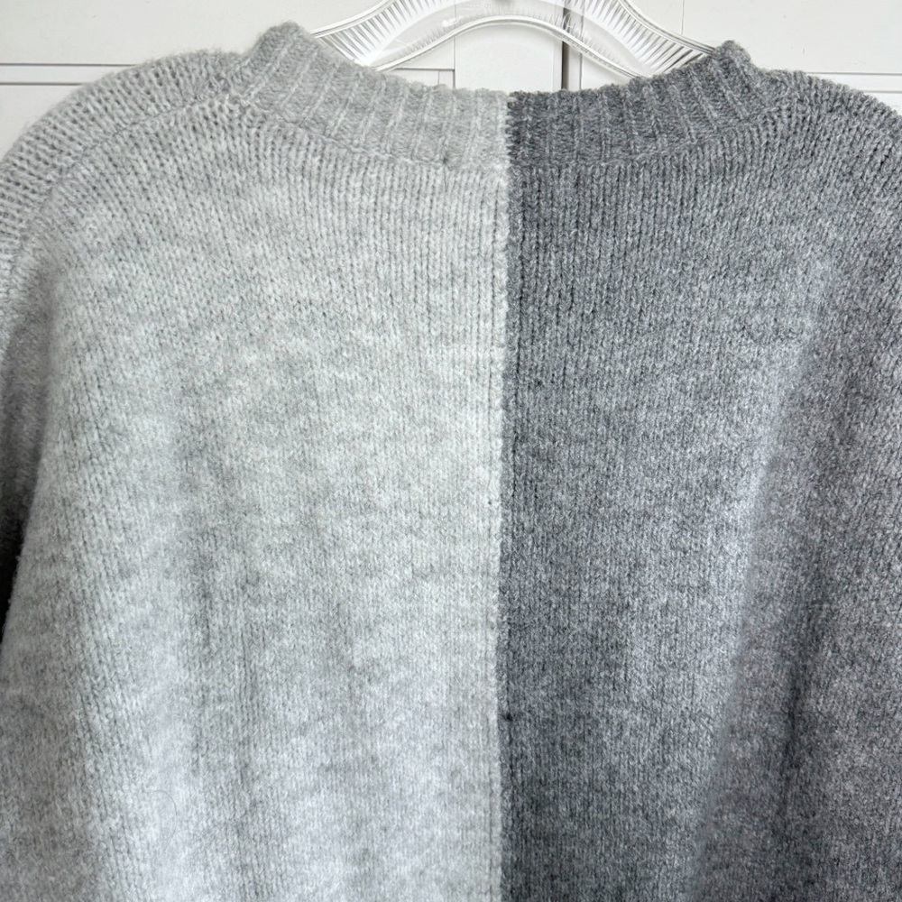 Pinch Split Colorblock Sweater in Grey Multi Sz Small Academia - Picture 9 of 13
